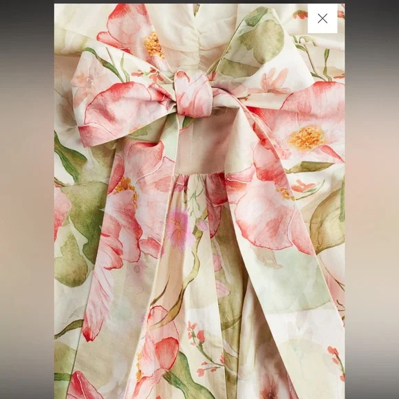 Floral H&M puff sleeve, bubble hem, cut out dress, sz small - Picture 5 of 7